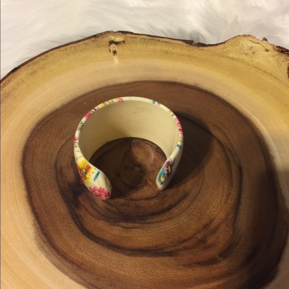 Cuff bracelet - Picture 3 of 5
